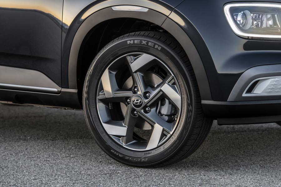 Колеса Hyundai Venue 2019 года  (NA) (фото 3 из 40)